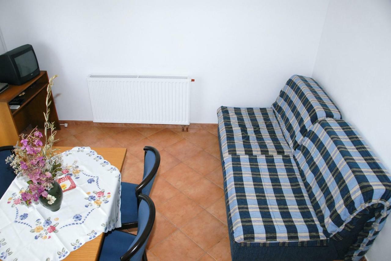 פורץ Apartmani Bauk מראה חיצוני תמונה