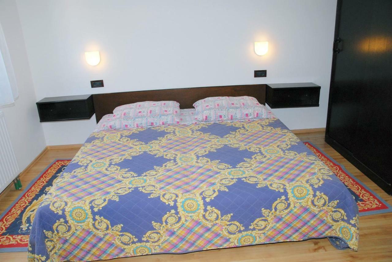 פורץ Apartmani Bauk מראה חיצוני תמונה